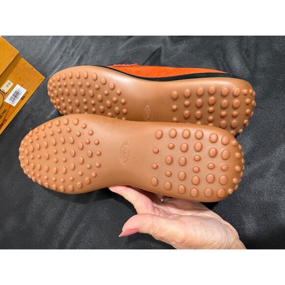 NIB Tod's Gommino Women's Rust Color Suede Loafers Sz 8.5 Flat Driving Penny Nub - Picture 6 of 12